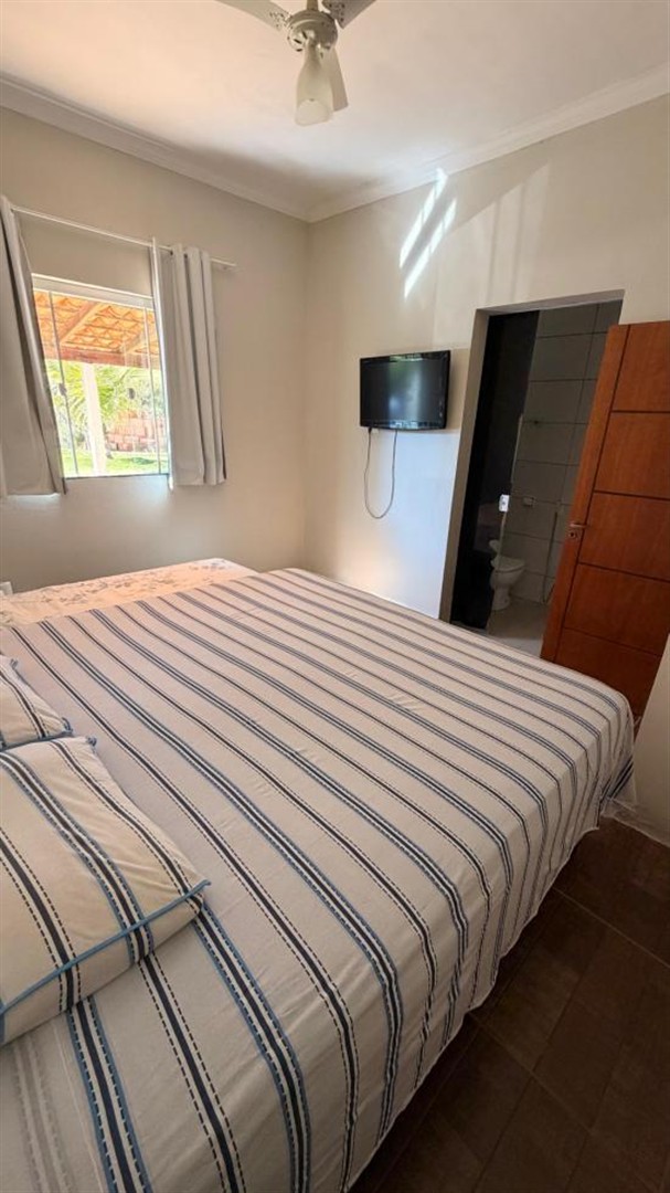 sitio-venda-mobiliado-2-hectares-casa-4-quartos-+-2-chales-capitolio-mg-a-500-metros-da-cachoeira-do-lobo-1143684