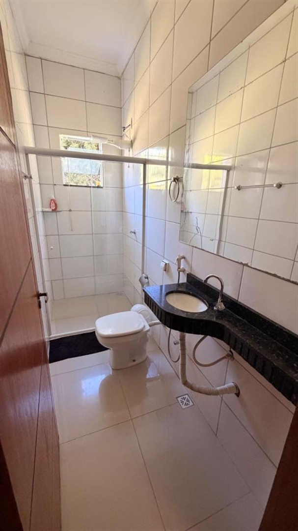 sitio-venda-mobiliado-2-hectares-casa-4-quartos-+-2-chales-capitolio-mg-a-500-metros-da-cachoeira-do-lobo-1143689